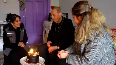 Kırıkkale'de 85 Yaşındaki Semiz'e Doğum Günü Sürprizi