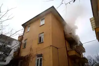 Kırıkkale'de Apartman Yangını: 4 Kişi ve Papağan Kurtarıldı